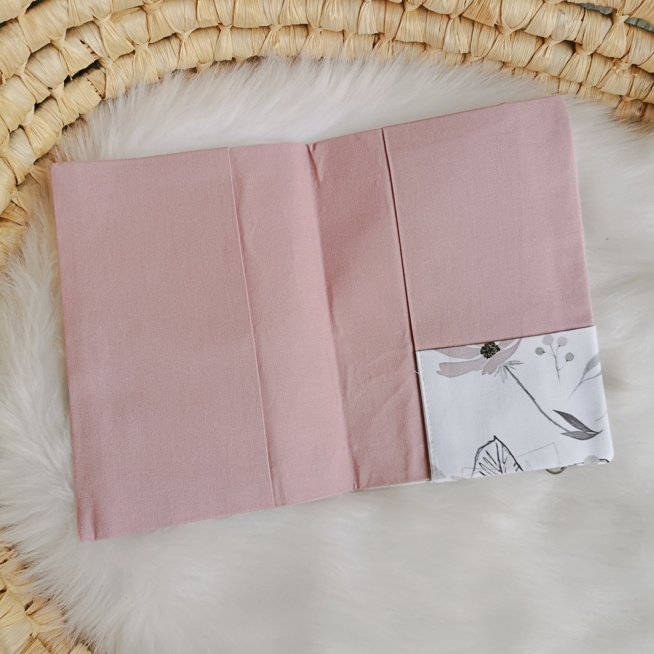 Maternity Passport Cover "Magnolias"