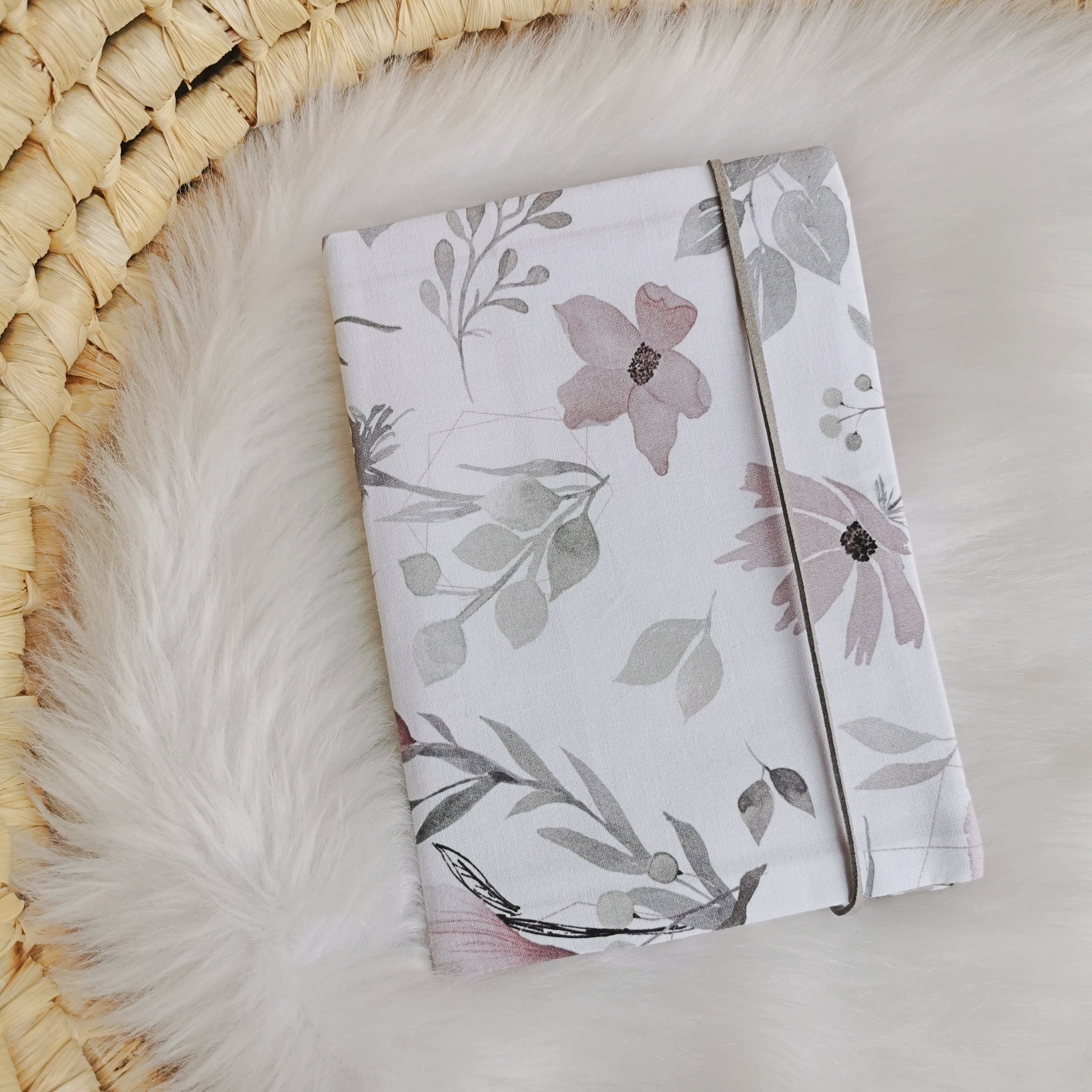 Maternity Passport Cover "Magnolias"