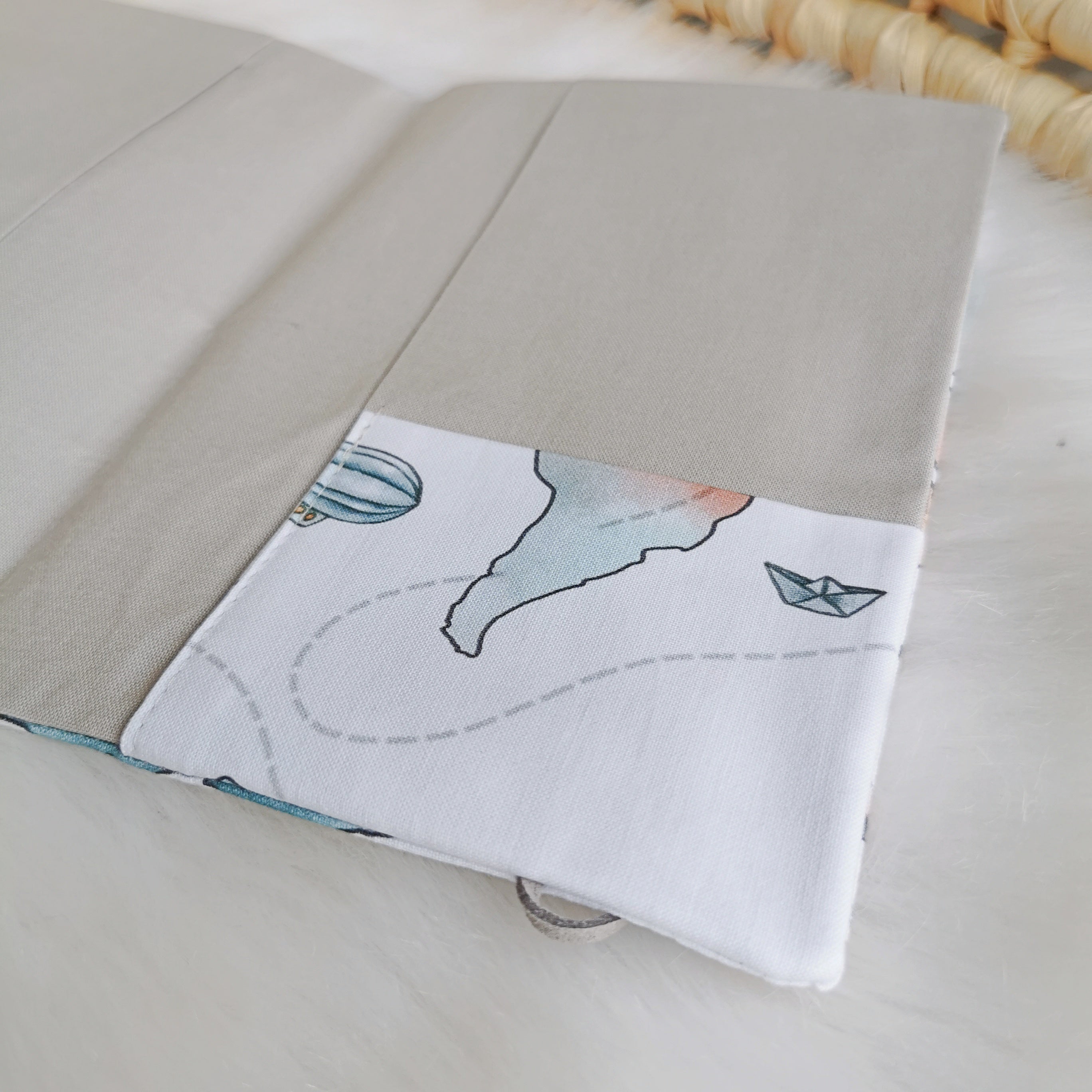 Maternity Passport Cover "World Trip"