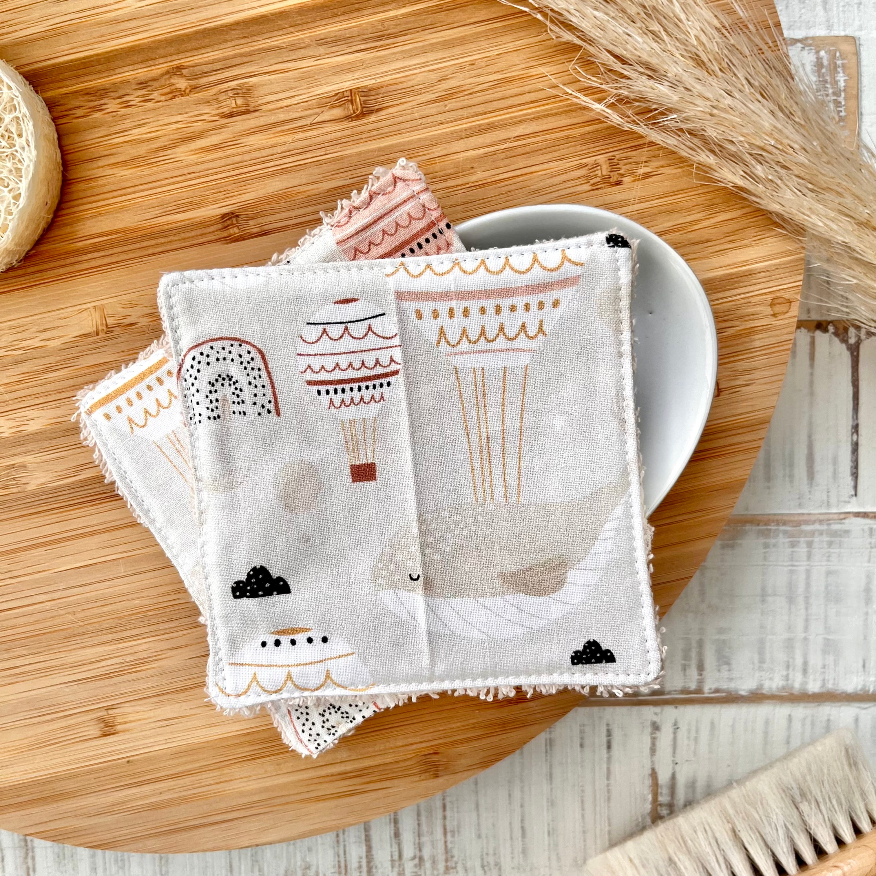 Wash pads "Balloons &amp; Whales, beige" | Set of 2
