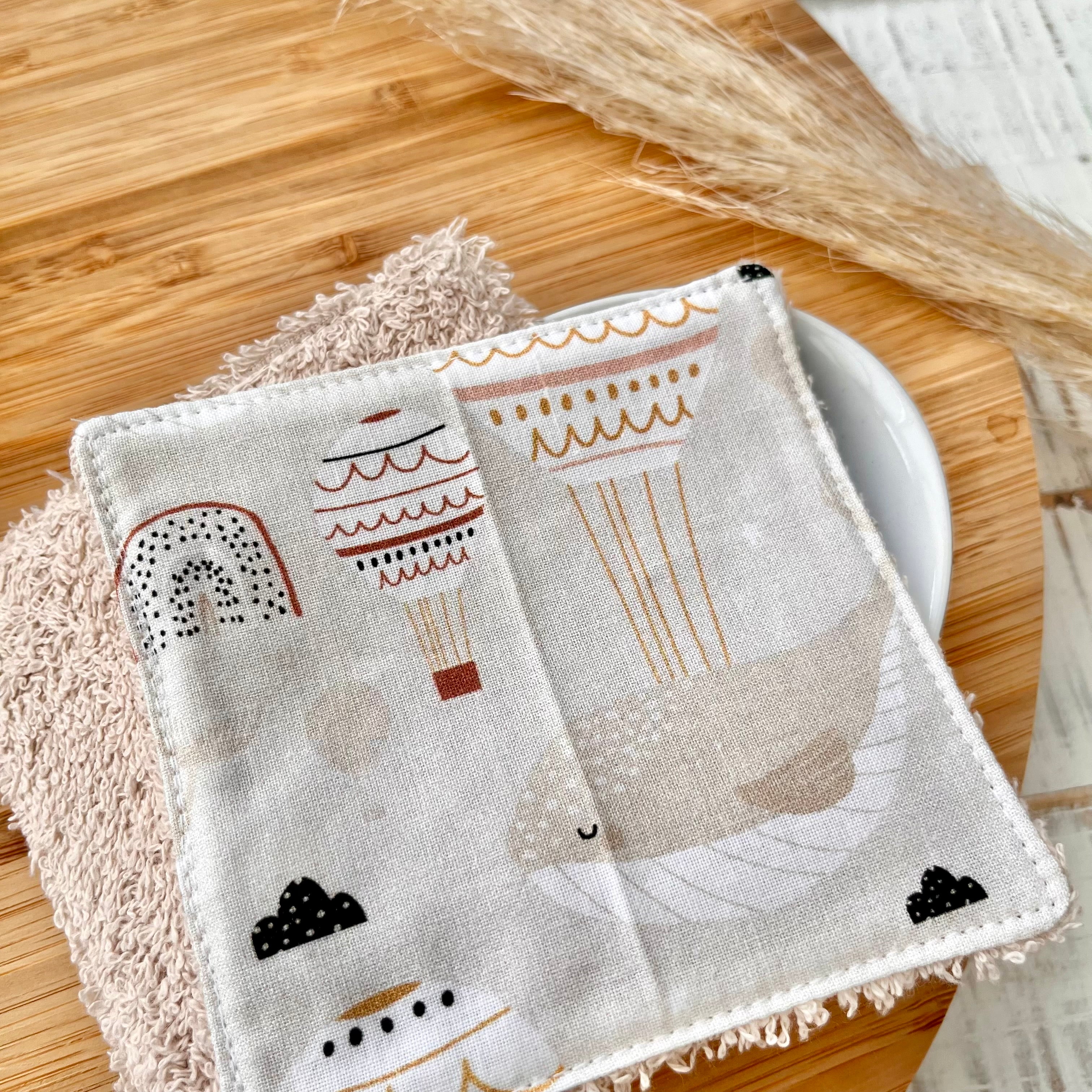 Wash pads "Balloons &amp; Whales, beige" | Set of 2