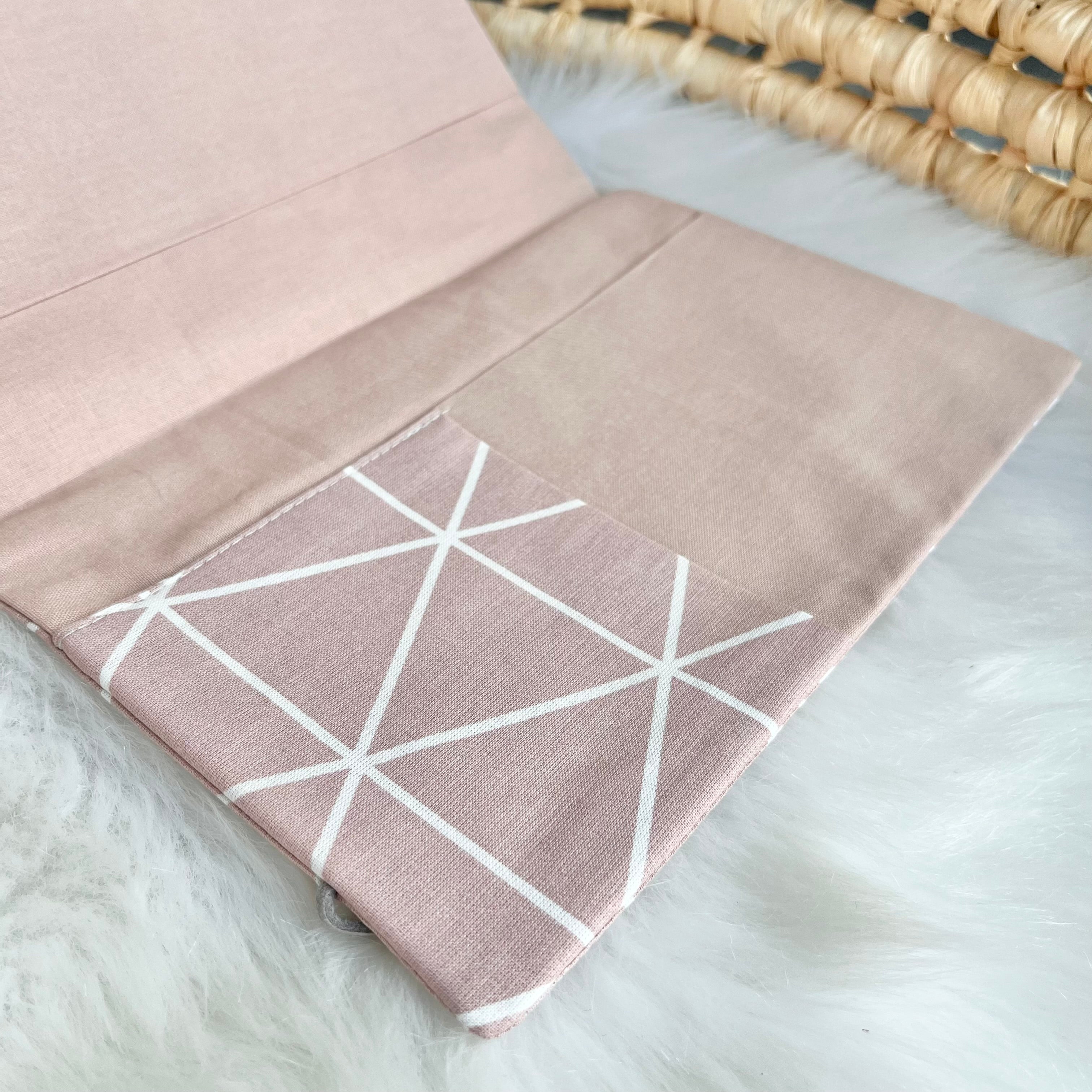 U-book cover “triangles”, powder