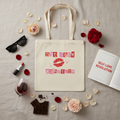 Stoffbeutel Not your valentine Flat Lay mit rotem Lippenstift Rotwein und Selbstliebe-Buch