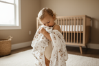 Toddler cuddling with musselin cloth