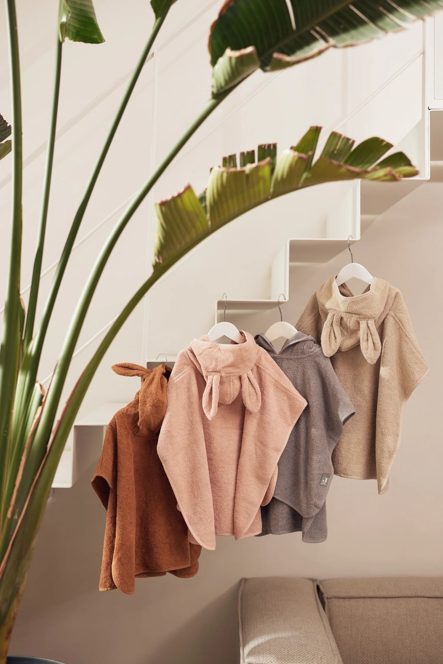 Personalisierter Badeponcho aus Frottee-Baumwolle – Baby Badeponcho mit Namen bestickt | 6 Farben