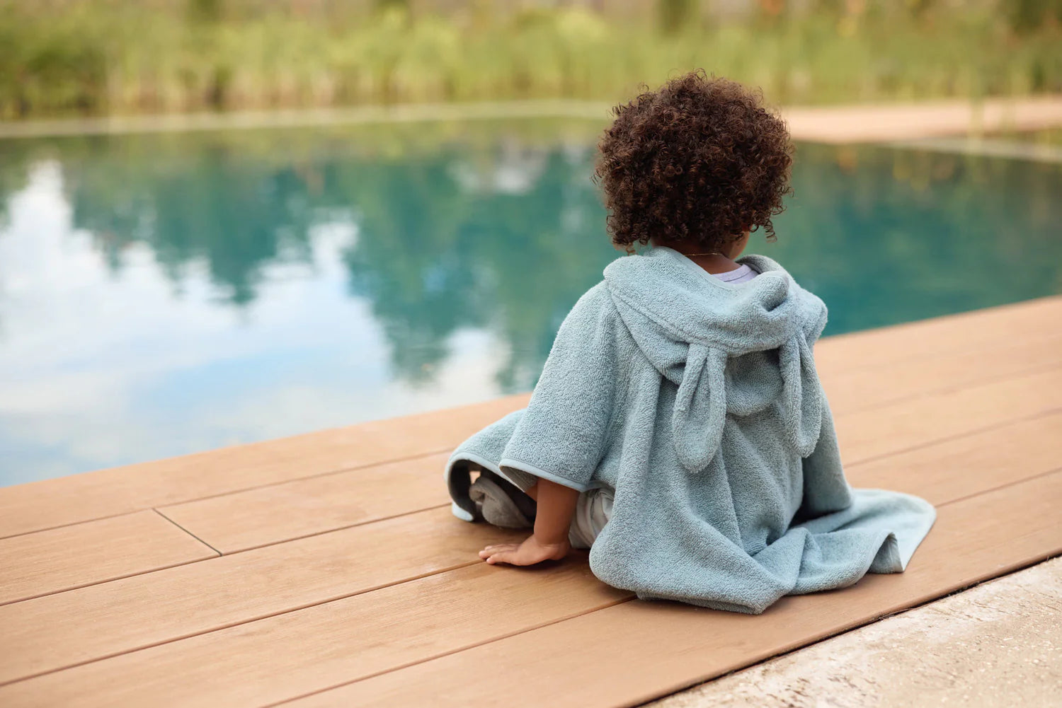 Personalisierter Badeponcho aus Frottee-Baumwolle – Baby Badeponcho mit Namen bestickt | 6 Farben